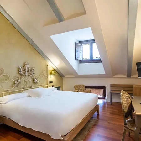 Hotel Yit La Casona Del Arco 4*
