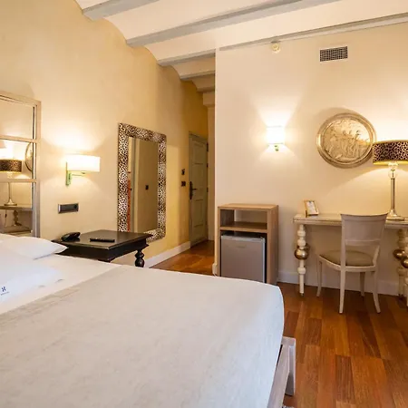 Hotel Yit La Casona Del Arco Baeza